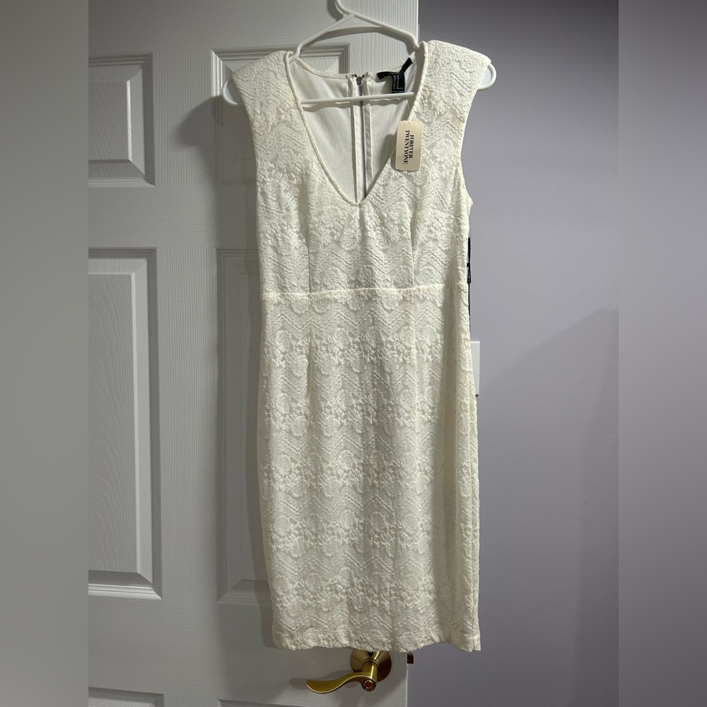NWT White/Cream Mid-length knee dress
